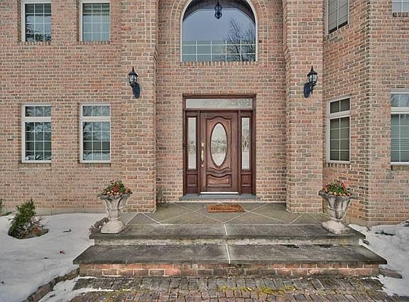 3rd image of 263 Hickory Dr