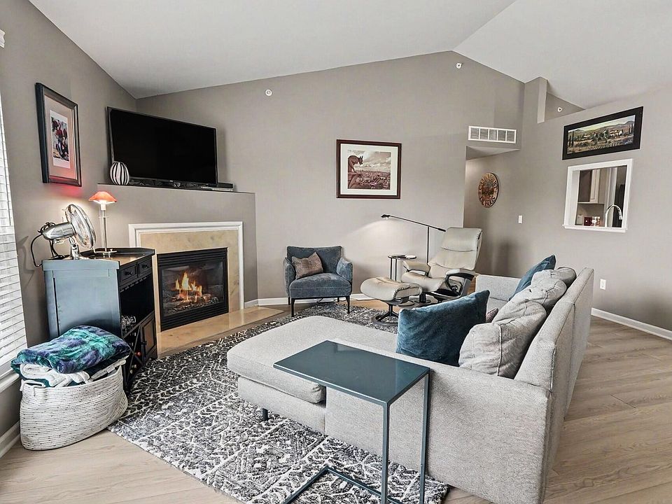 1st image of 404 Riversedge Dr