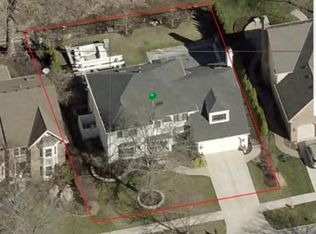 727 Spindletree Ave, Naperville, IL 60565