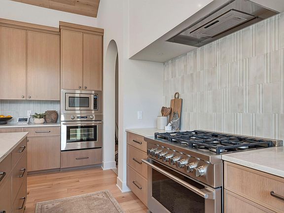 7th image of this home