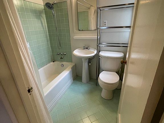 5th image of 2645 Polk St