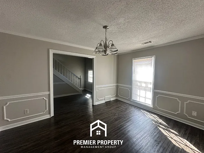 Building Photo - 9400 Shadow Ridge Cv
