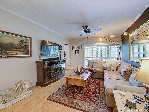 3rd image of 2450 NE 15th Ave APT 106