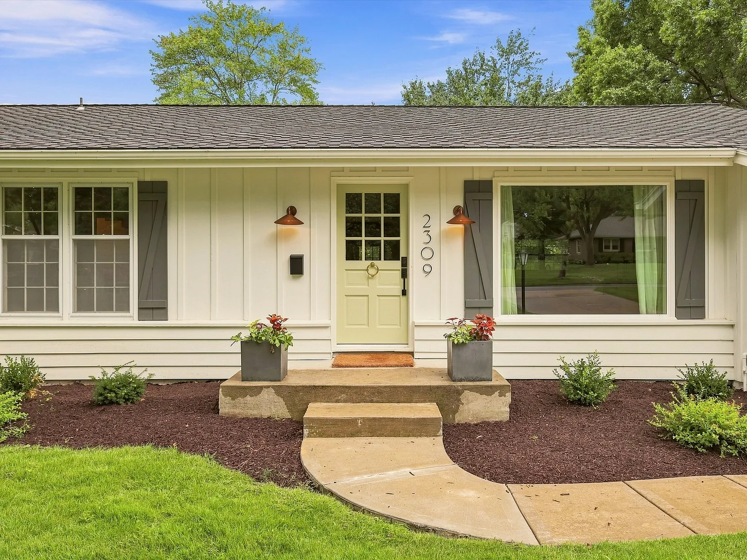 5 bed, 2909 sqft, $4,500 — Photo 3