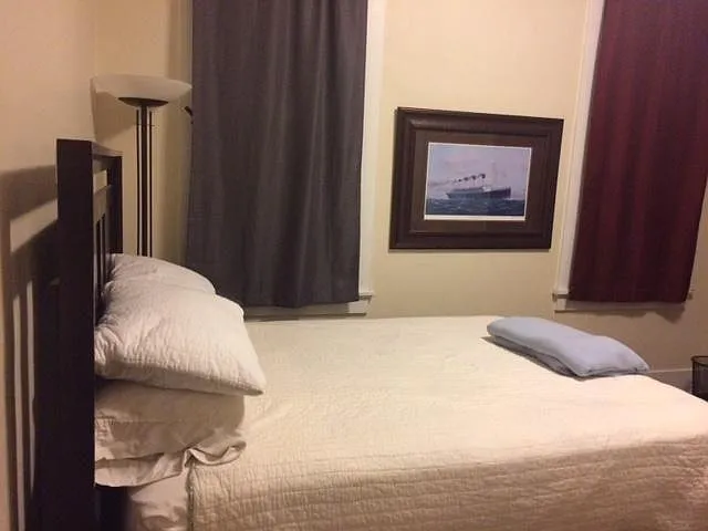 30B Pitt St #B — Photo 2