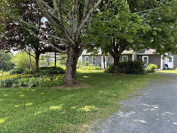 2nd image of 21 Croweland Dr E