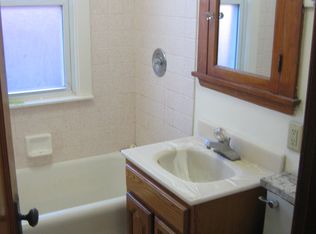 3637 N Artesian Ave, Chicago, IL 60618