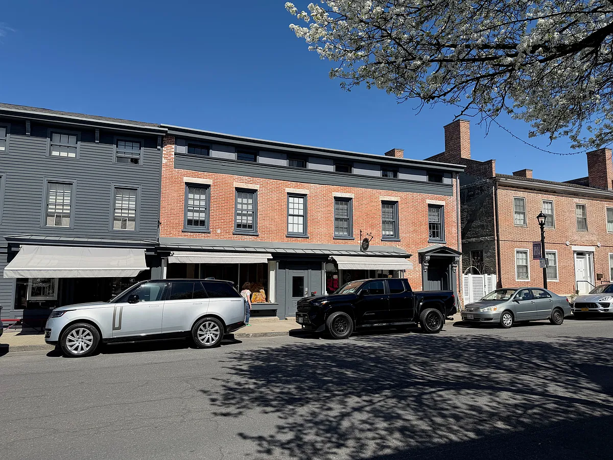 Front Exterior - Street View - 238 Warren St #E