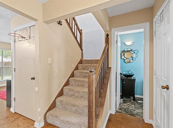 3rd image of 3802 Wentworth Dr