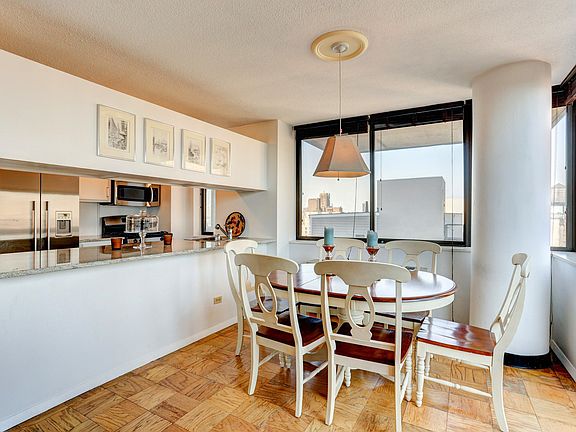 5th image of 275 W 96th St APT 19D