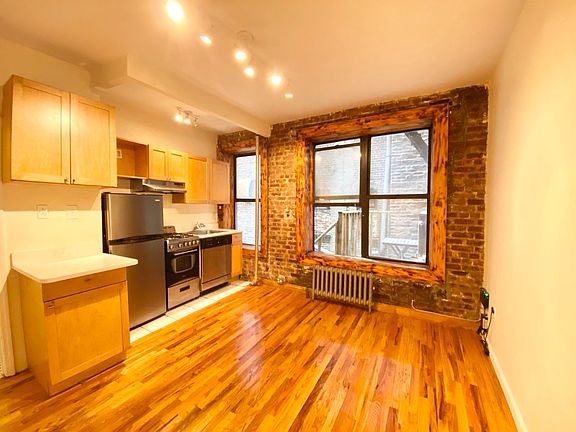 2nd image of 202 E 7th St #1AA
