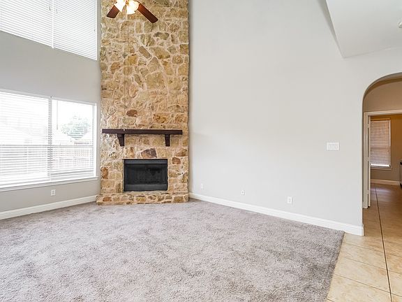 3rd image of 651 Seymour Dr