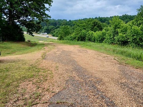 5th image of 685 State Highway 142 E