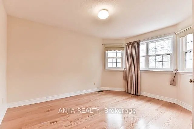 11 Berkeley Ct — Photo 14
