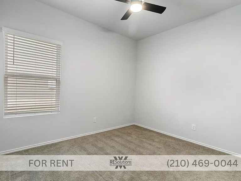 4250 Admirals Bnd — Photo 6