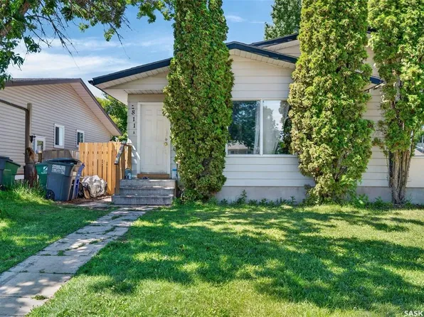 UNIT A/B-811 Steeves AVENUE, Saskatoon, SK S7L 5M9