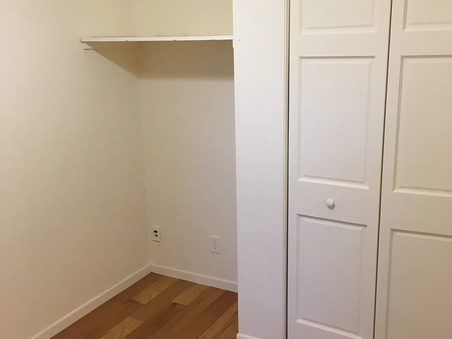 5 bed, 2100 sqft, $635 — Photo 2