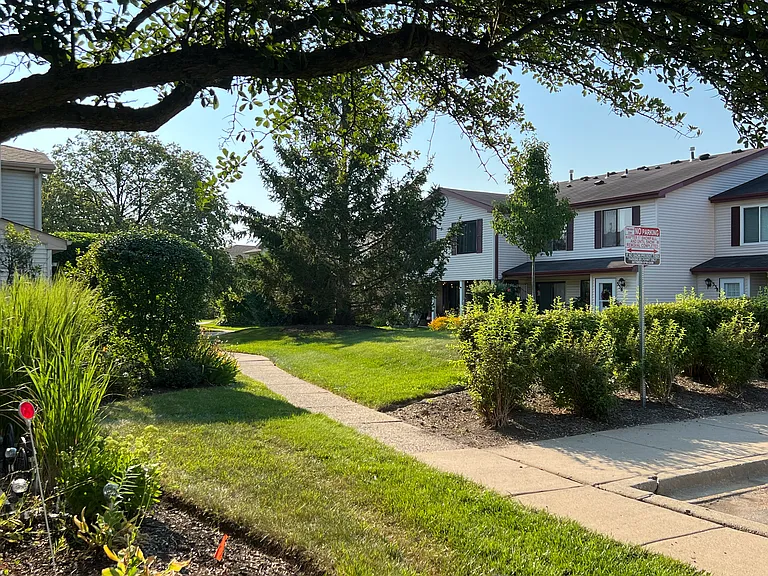 341 Jefferson Ct — Photo 18