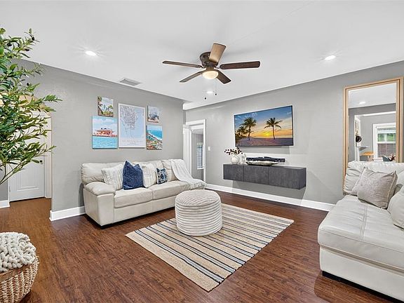 4th image of 920 29TH STREET N