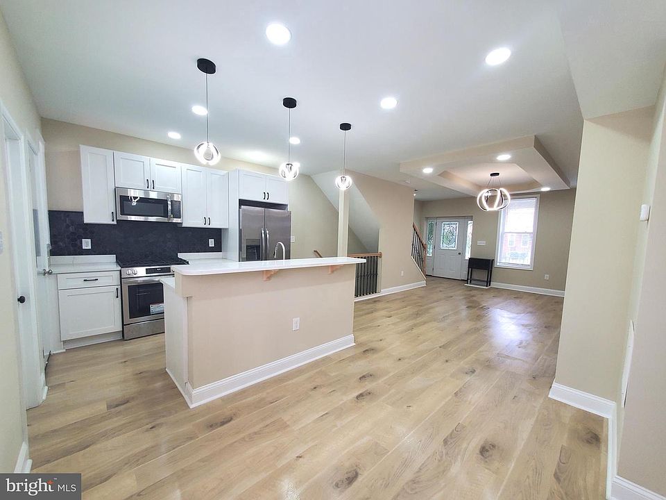 1st image of 2861 W Garrison Ave