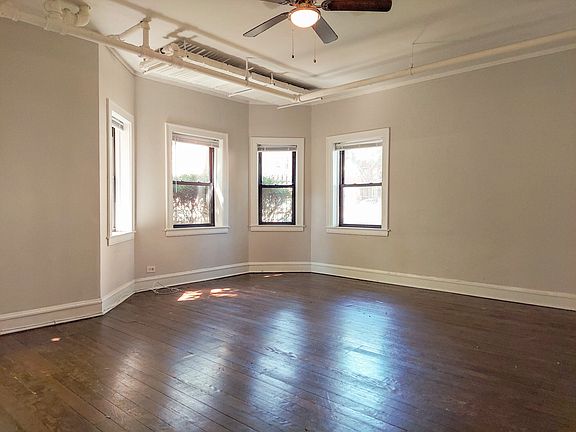 4th image of 1825 W Winona St #1835
