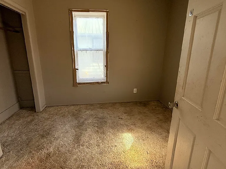 1286 E Vanderhoof St — Photo 7