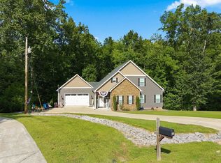 544 Aubrey Ln, Burns, TN 37029