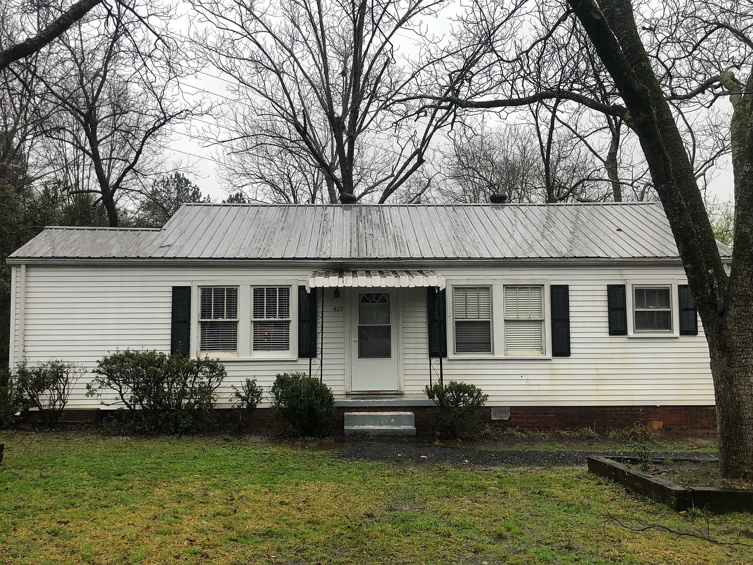 2 bed, 1084 sqft, $1,100 — Photo 1