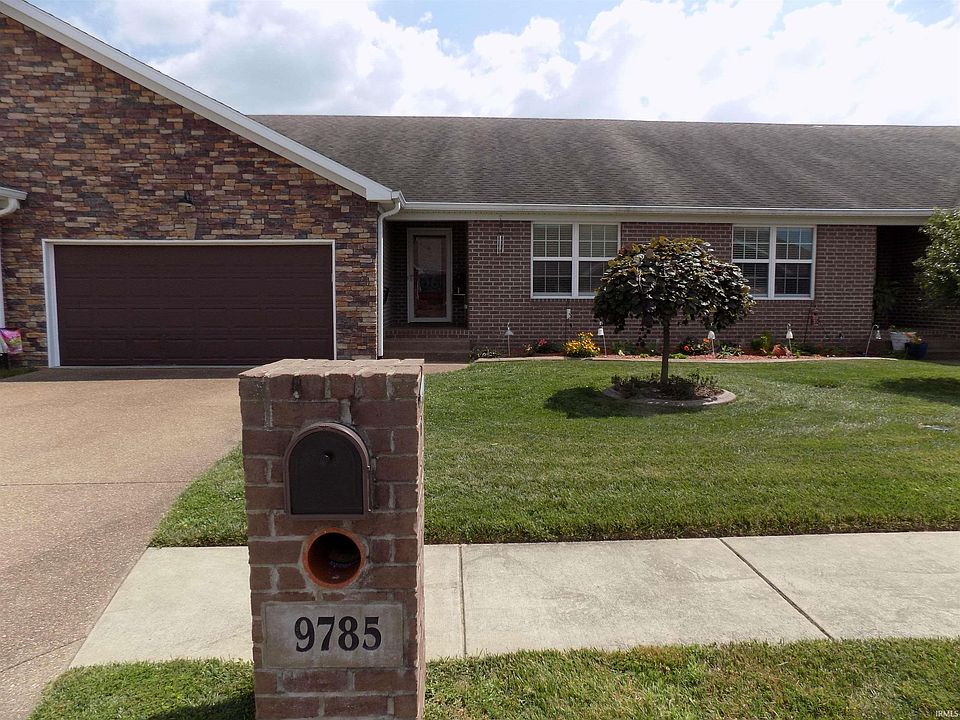 1st image of 9785 Arbor Lake Dr