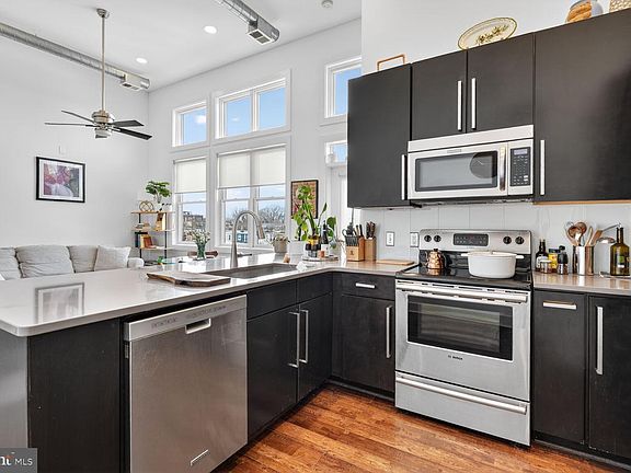 4th image of 245 15th St SE APT 403