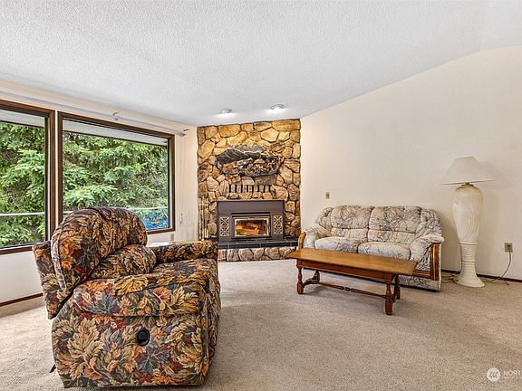 3rd image of 1520 Evergreen Park Lane SW