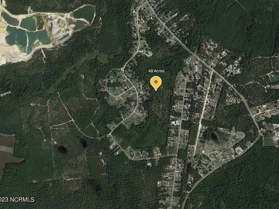2nd image of 48 Millers Path NE