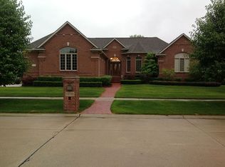 14346 Hibiscus Dr, Shelby Township, MI 48315