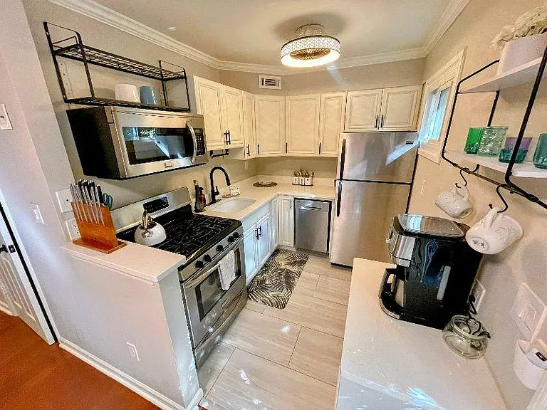 100 Biscayne Dr NW #A4 — Photo 7