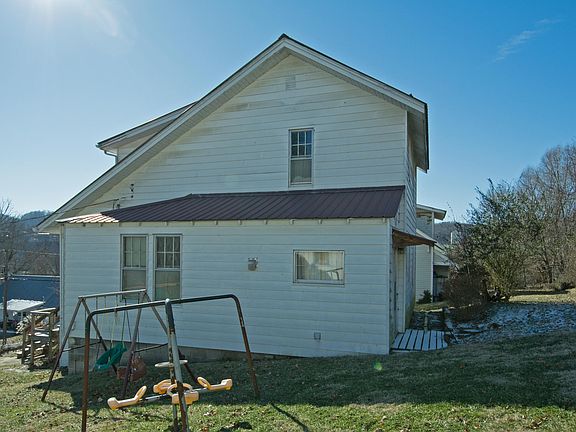 5th image of 408 Greenbrier Ave