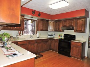 12916 Lovers Ln, Spencer, OH 44275