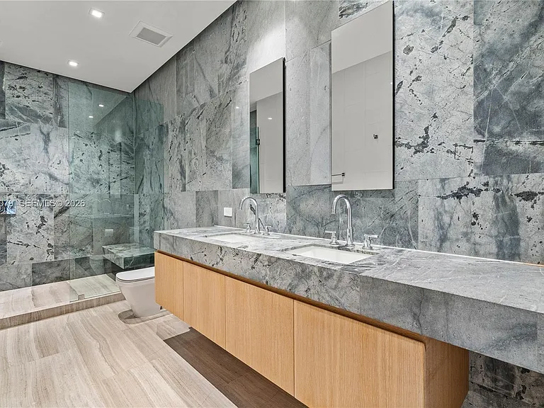 5061 N Bay Rd — Photo 33