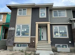 322 W Sundown Rd, Cochrane, AB T4C 2T2