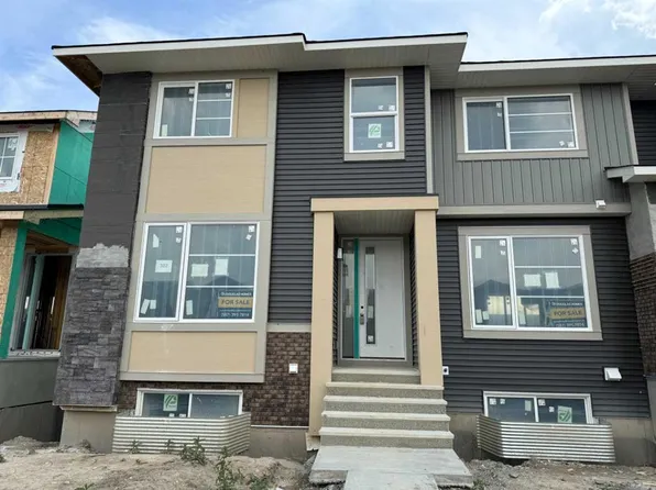 322 W Sundown Rd, Cochrane, AB T4C 2T2
