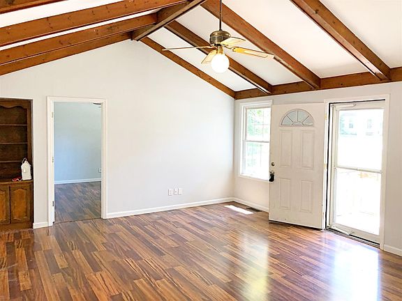 3rd image of 1459 Winding Way Dr