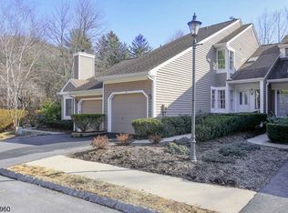 2 Stone Edge Rd, Bedminster, NJ 07921