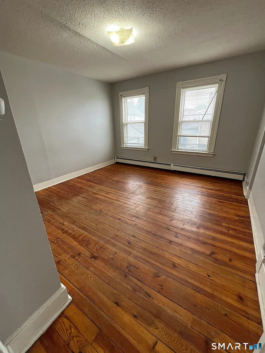 Building Photo - 21 Olive St #2S