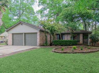 35 E White Willow Cir, Spring, TX 77381