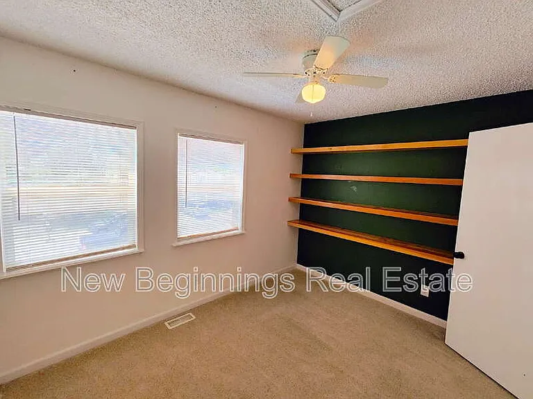 5560 Montgomery Ter — Photo 16