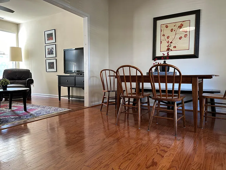 1906 Pear Tree Ln — Photo 10
