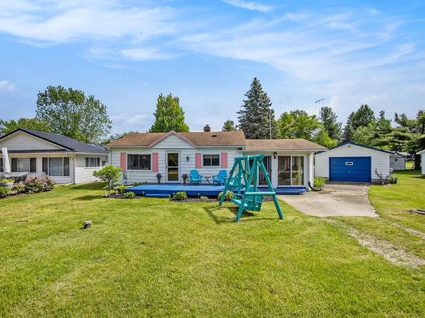 6382 Brookside Dr, Deckerville, MI 48427