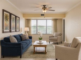 1526 Whitehall Dr APT 403, Davie, FL 33324