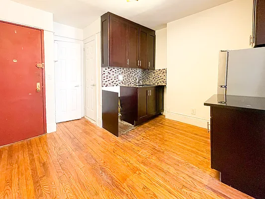 Rented by Oxford Property Group | media 9