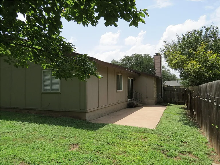 6803 Rearden Rd — Photo 23