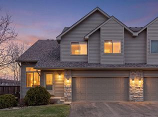 1617 Lexington Ln, Shakopee, MN 55379